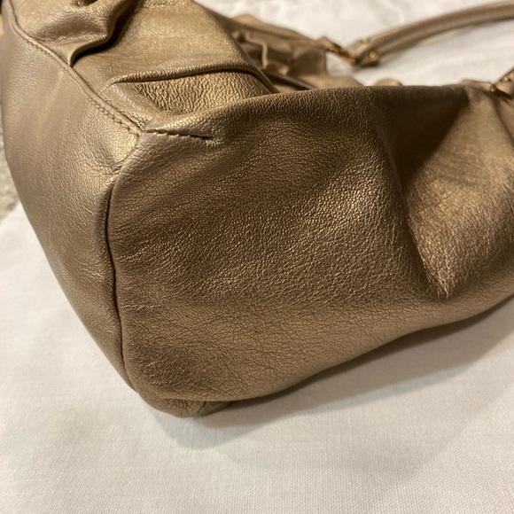 Salvatore Ferragamo Gold Tote Bag - Picture 4 of 7